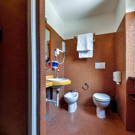E-Room 42 Рим Екстер'єр фото