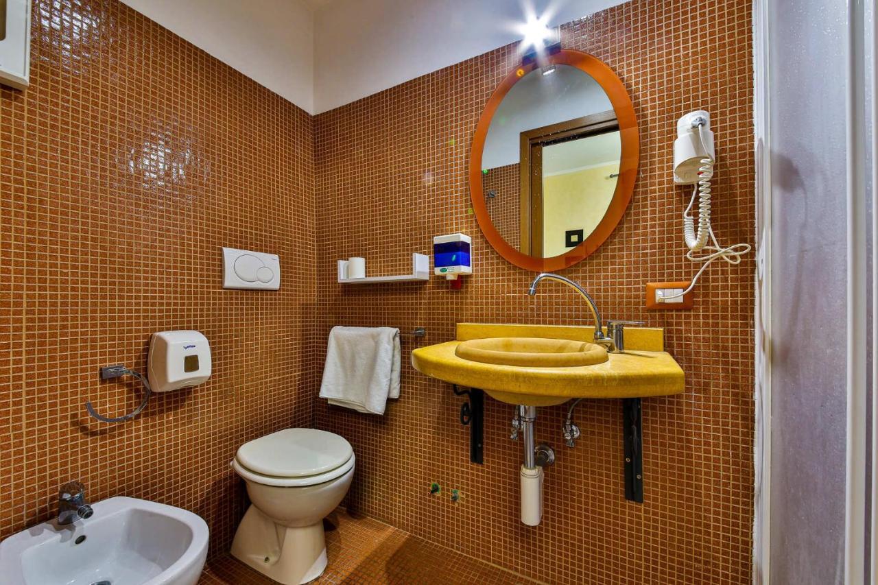 E-Room 42 Рим Екстер'єр фото